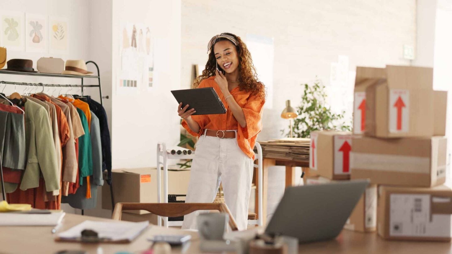 A business woman successfully navigating MTD for Income Tax