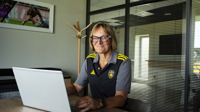 Valérie FABRE, sa Directrice Financière.